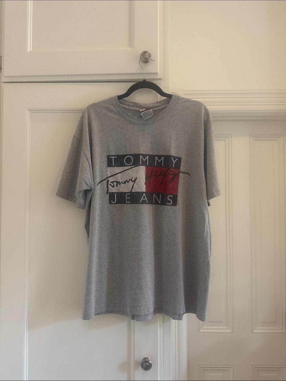 Vintage Tommy Jeans Gray Logo T-Shirt - Tommy Hilfiger XL